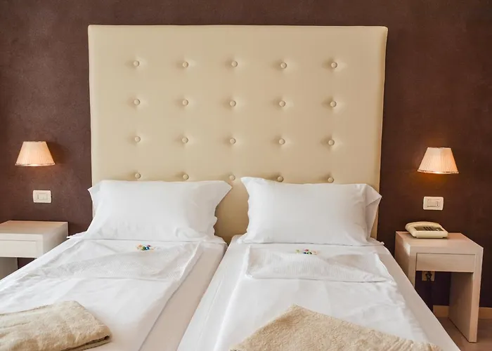 Astor 4* לימונה סול גרדה