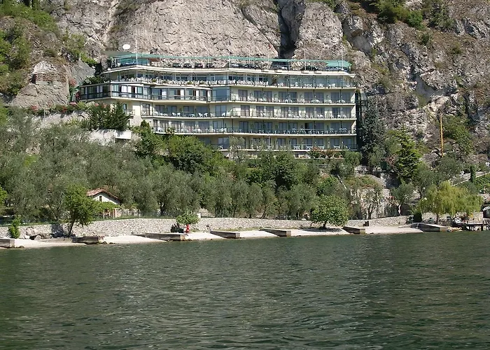 מלון Astor לימונה סול גרדה