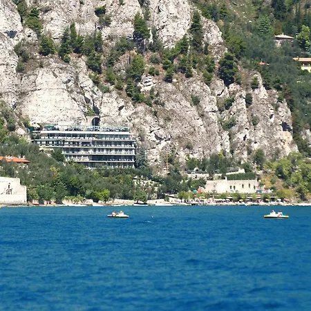 Astor 4*